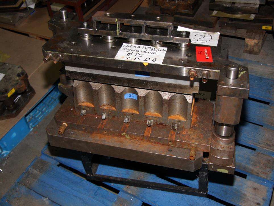 Plastic processing machines for plastic dishes-3